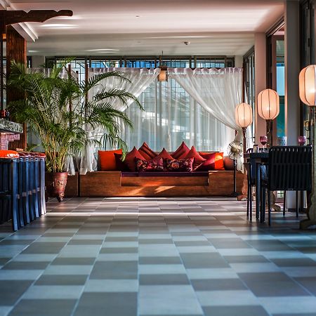 芭东山丘迈家酒店【SHA Extra Plus】 Patong 外观 照片 The lobby of the hotel