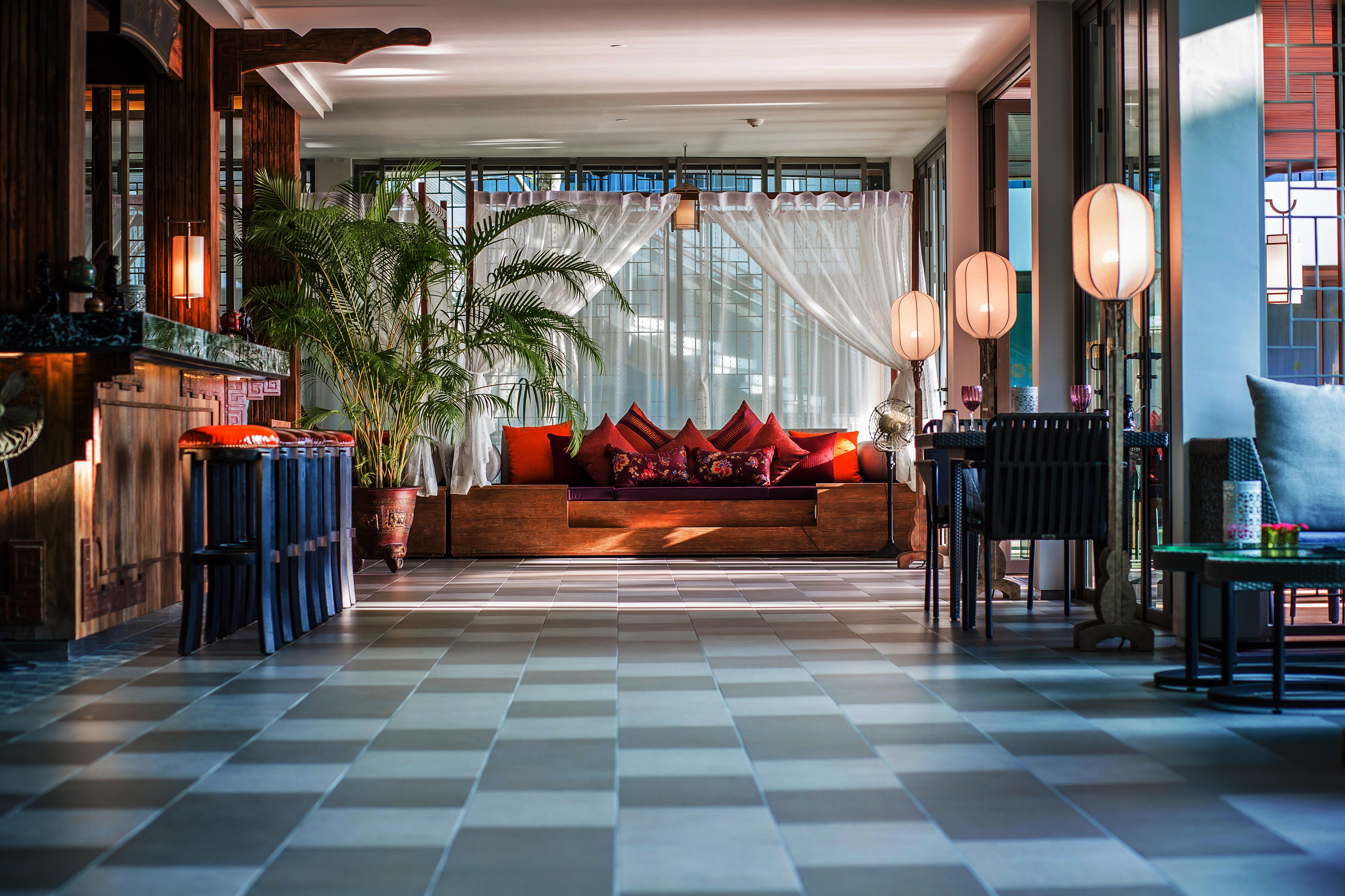 芭东山丘迈家酒店【SHA Extra Plus】 Patong 外观 照片 The lobby of the hotel