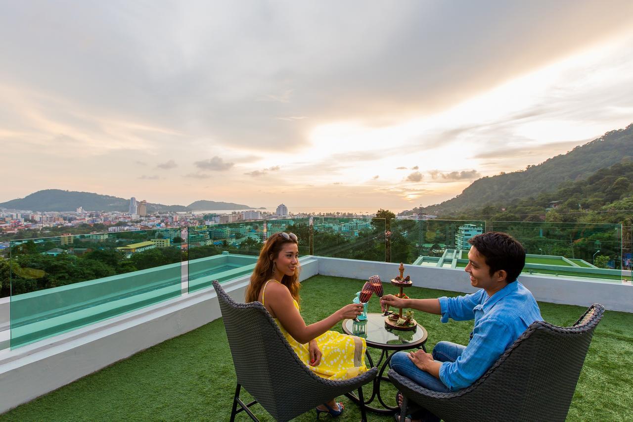 芭东山丘迈家酒店【SHA Extra Plus】 Patong 外观 照片 Sky Bar